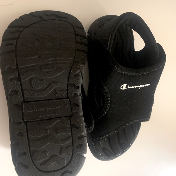Champion sandals baby/ toddler size - Picture 1 of 3